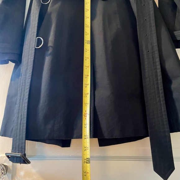 Burberry Trench Coat - Sandringham - Medium Length - Picture 13 of 13